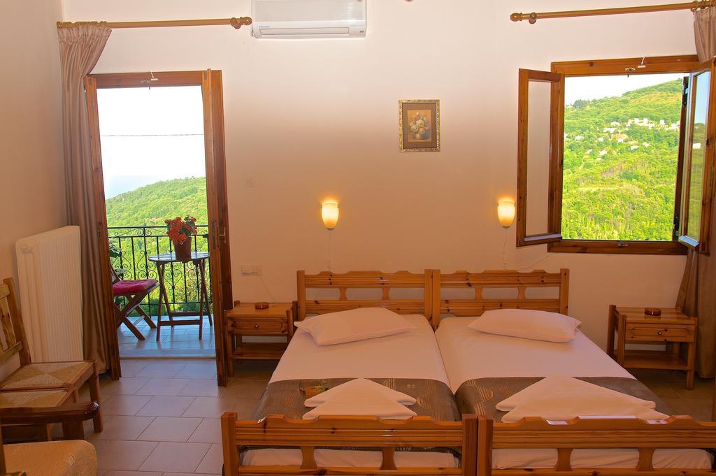 Makrirrákhi Stavroula Rooms מראה חיצוני תמונה