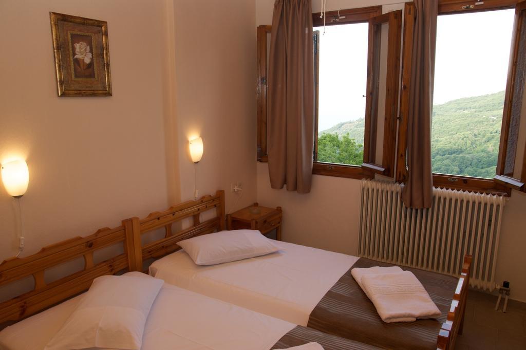 Makrirrákhi Stavroula Rooms מראה חיצוני תמונה