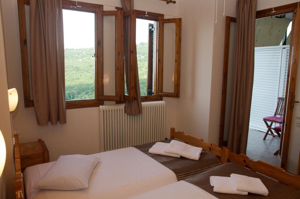 Makrirrákhi Stavroula Rooms מראה חיצוני תמונה